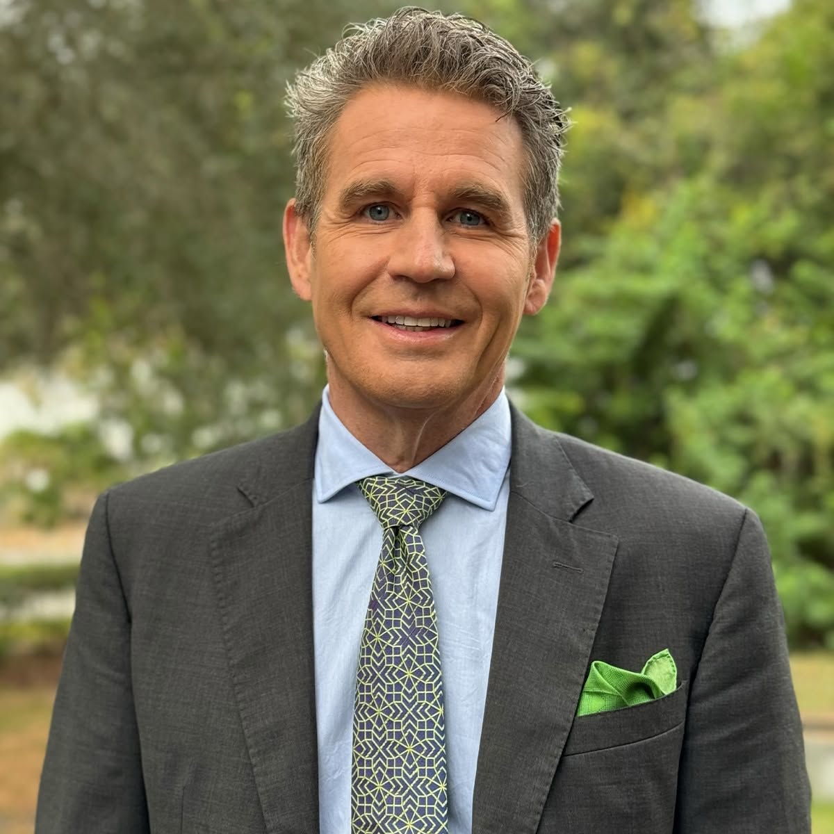 Dr. Peter Smith